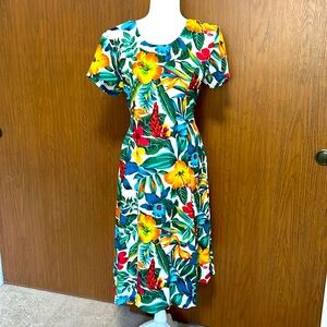 Vintage Royal Creations Made in Hawaii Floral Hawaiian Dress M